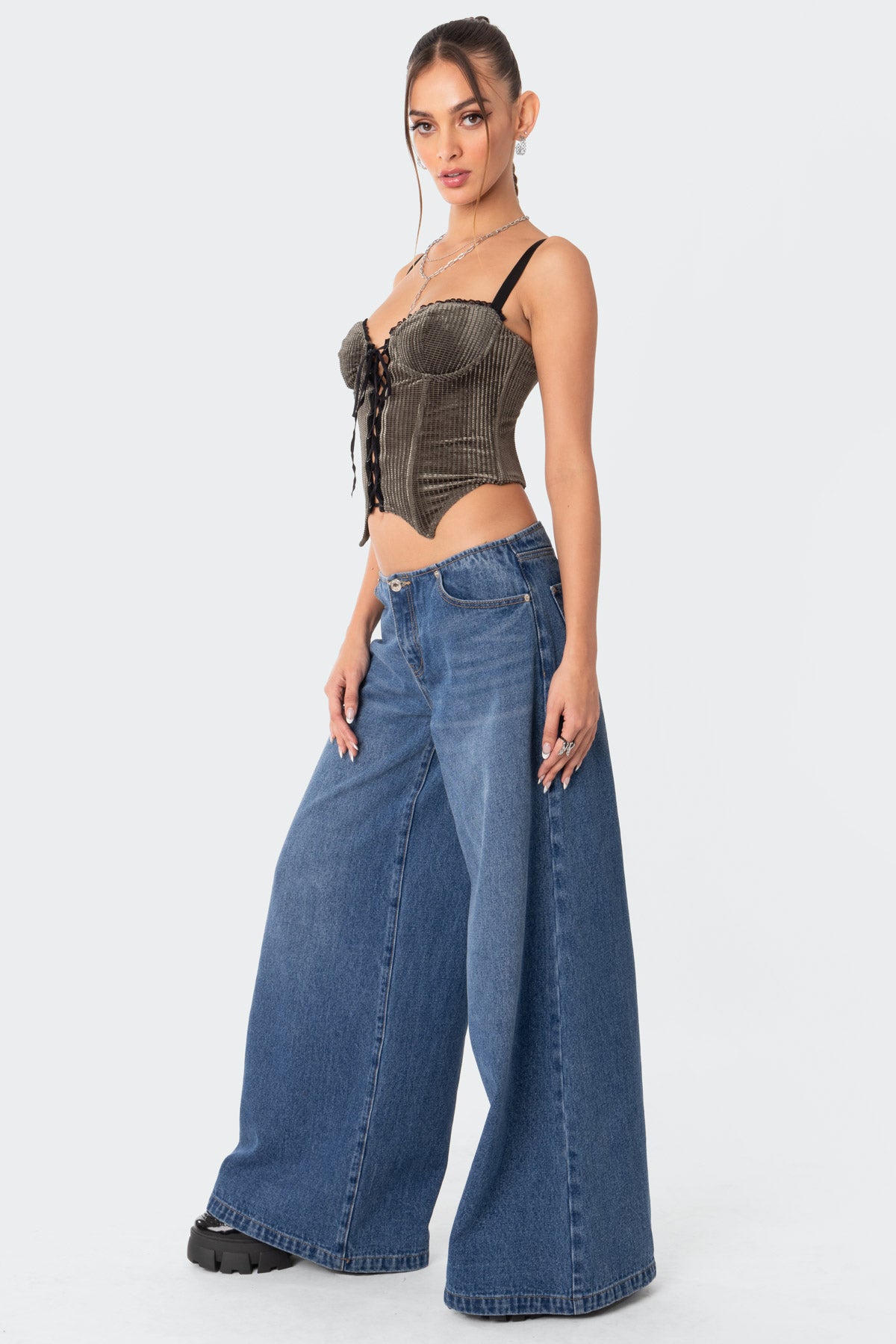 Lacey Cupped Velvet Corset - Image 3