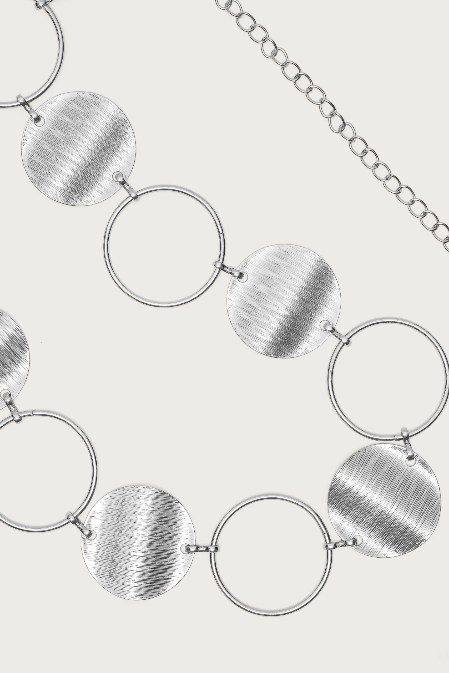 Chunky Circle Chain Belt - Image 3