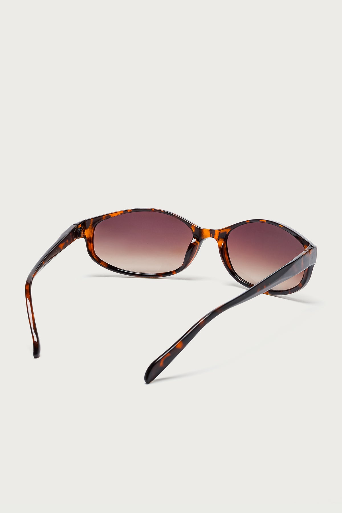 Dafney Round Sunglasses - Image 4