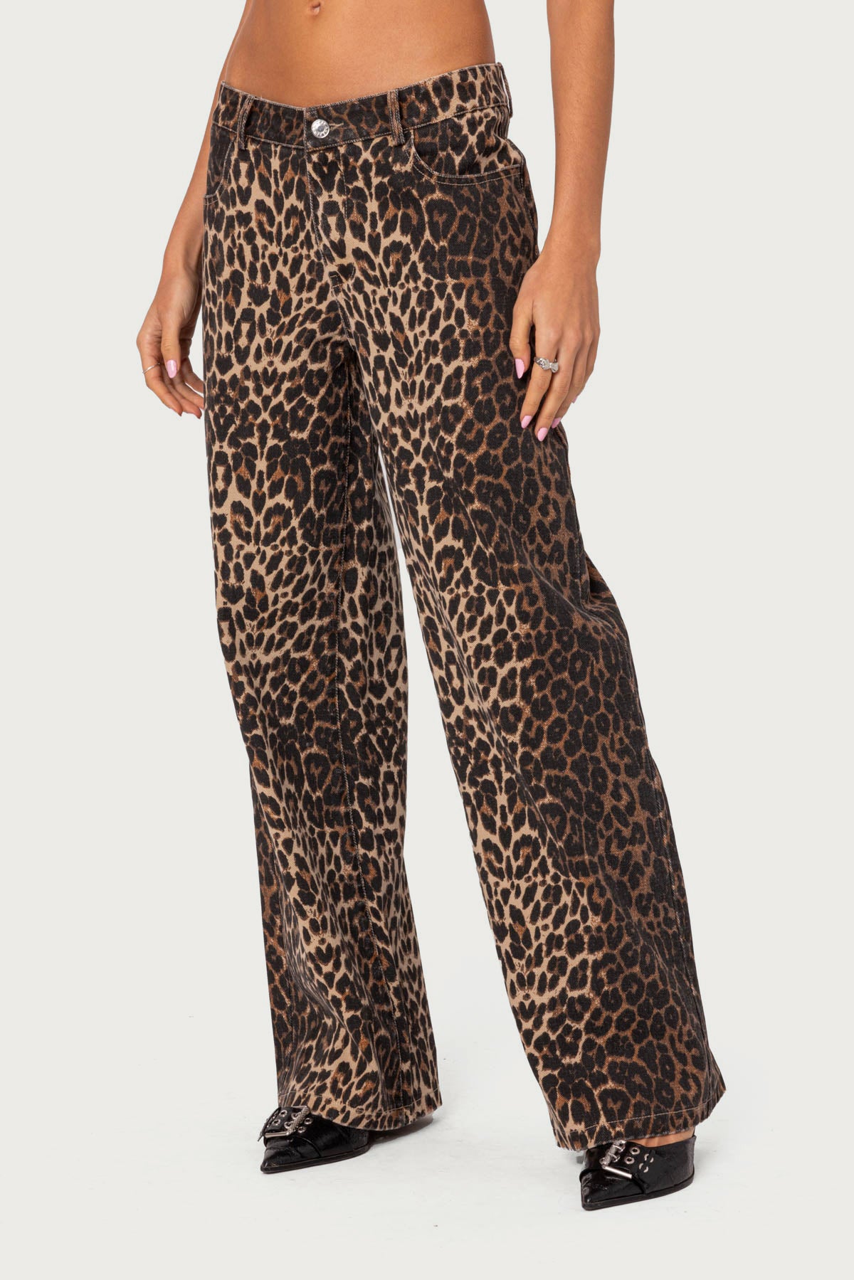 Leopard Printed Low Rise Baggy Jeans - Image 4