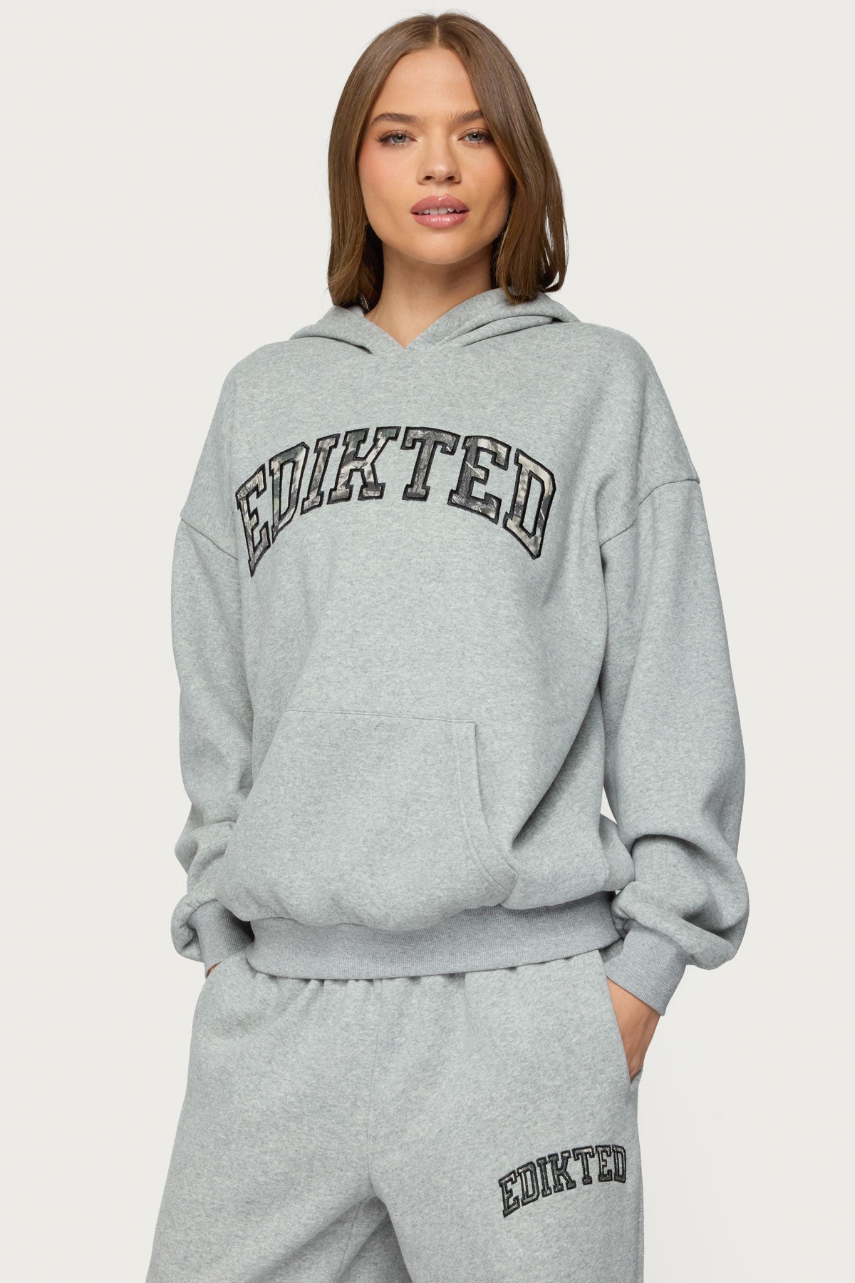 Edikted Crush Oversized Hoodie - Image 3