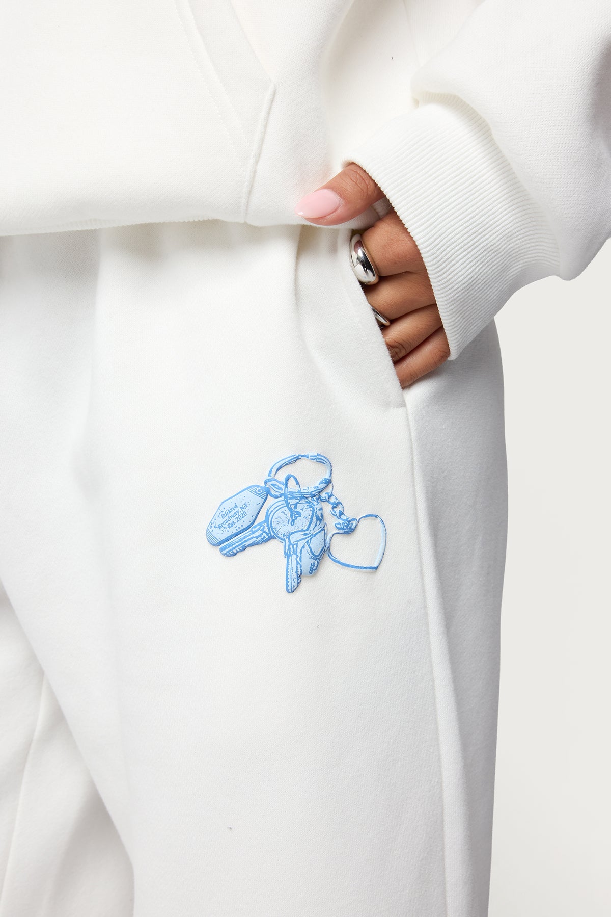 Keychain Cutie Straight Leg Sweatpants - Image 2