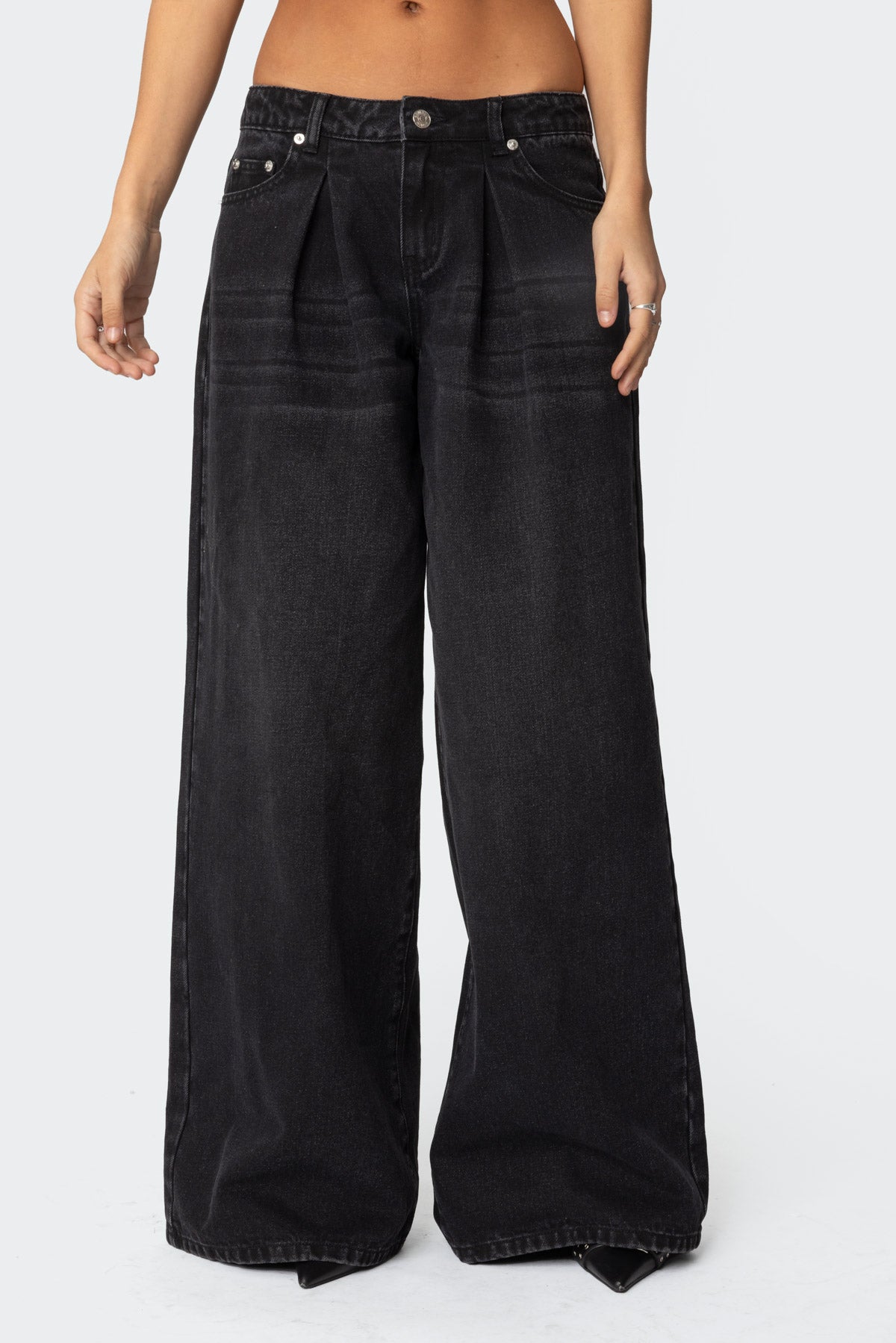 Pleated Detail Low Rise Baggy Jeans - Image 2