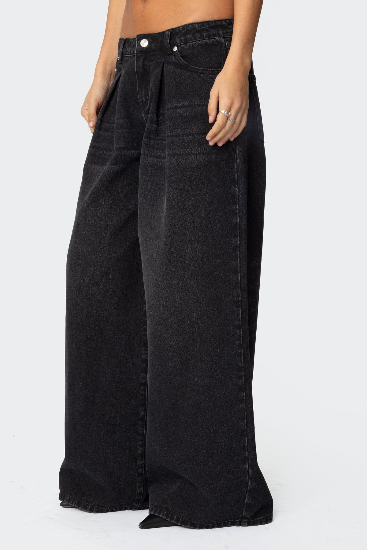 Pleated Detail Low Rise Baggy Jeans - Image 3