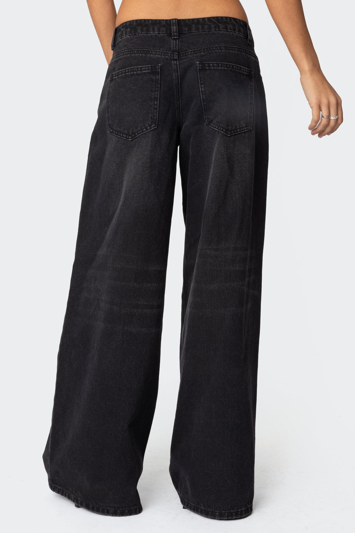 Pleated Detail Low Rise Baggy Jeans - Image 5