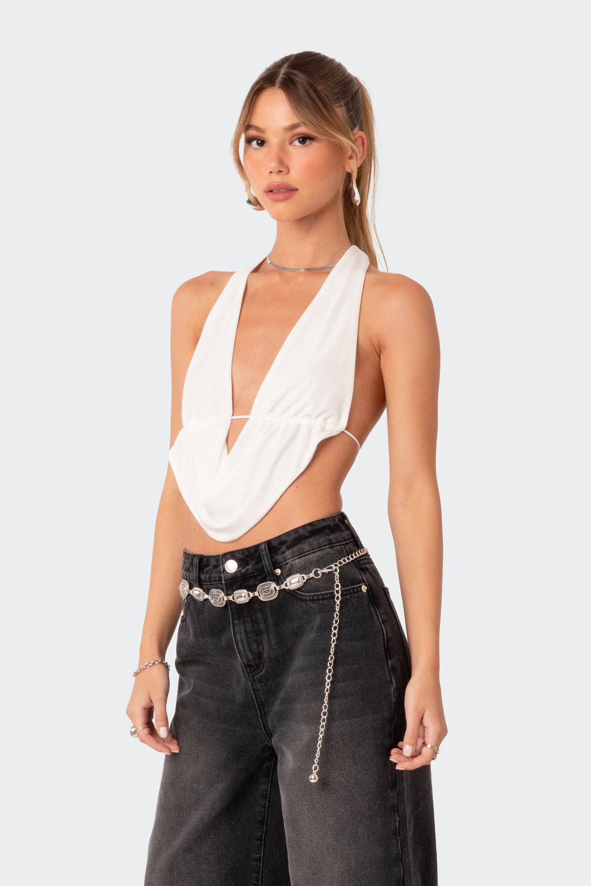 Scoop Neck Open Back Crop Top - Image 3