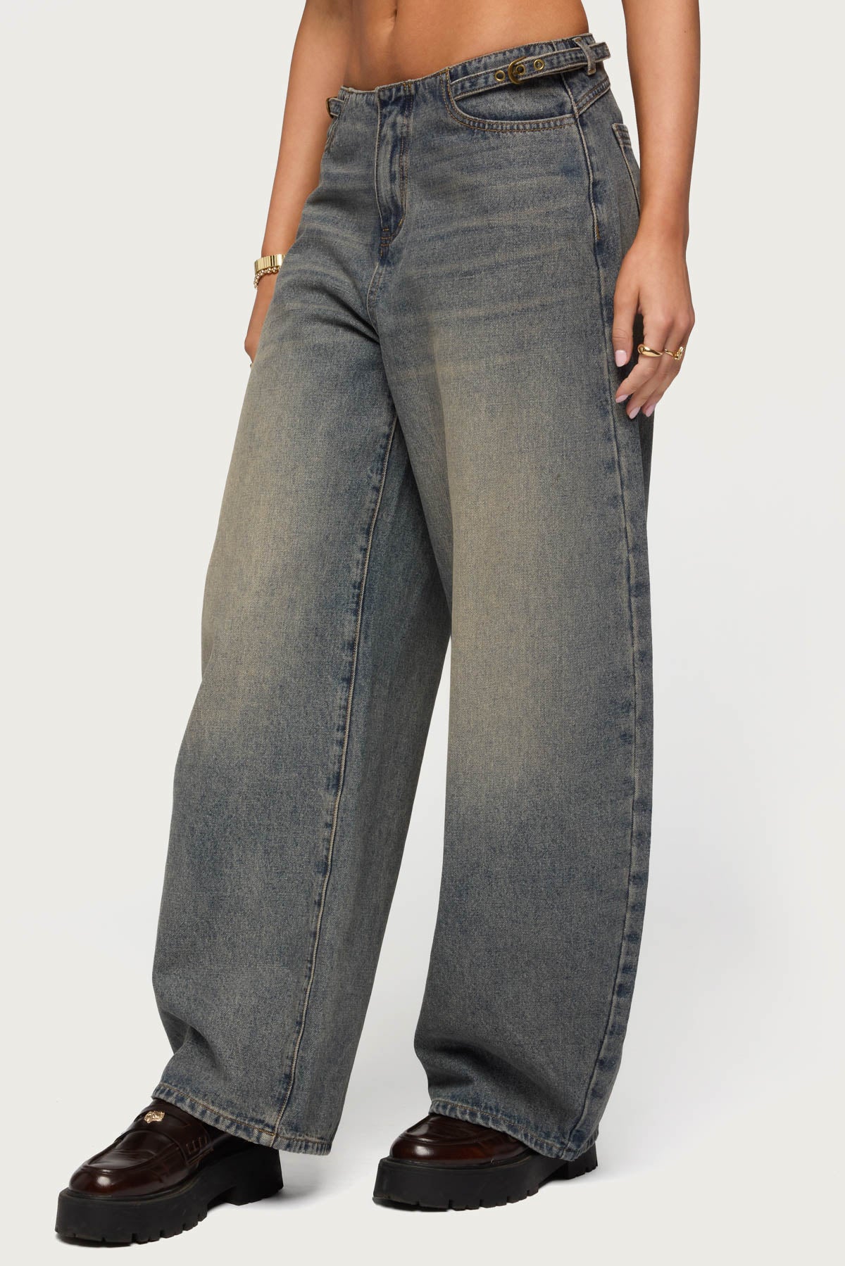 Side Belt Low Rise Barrel Jeans - Image 4