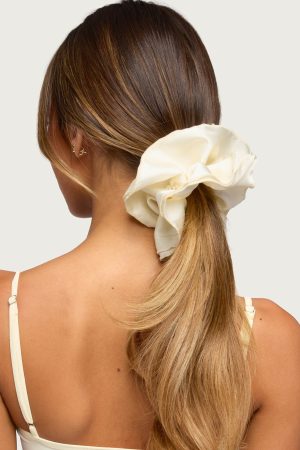Satin Effect Layered Scrunchie