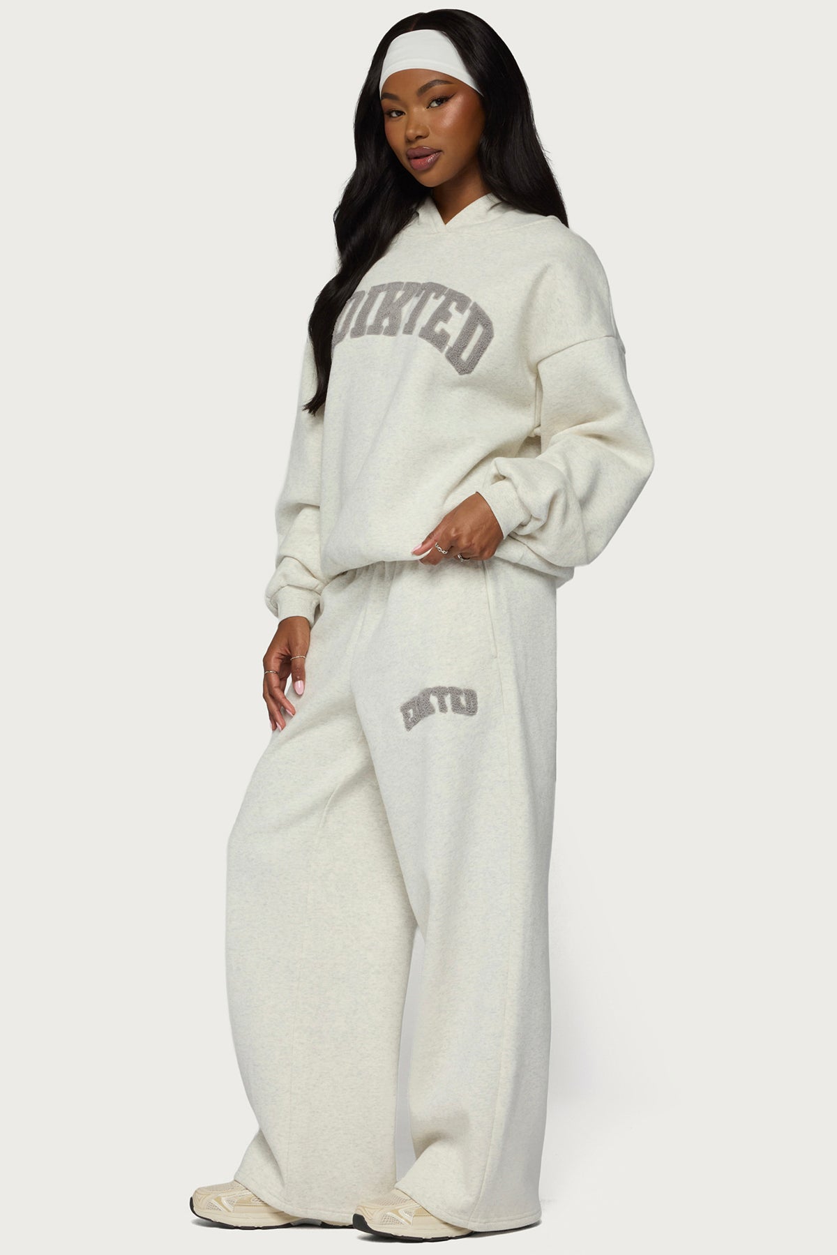 Edikted To You Wide Leg Sweatpants - Image 4