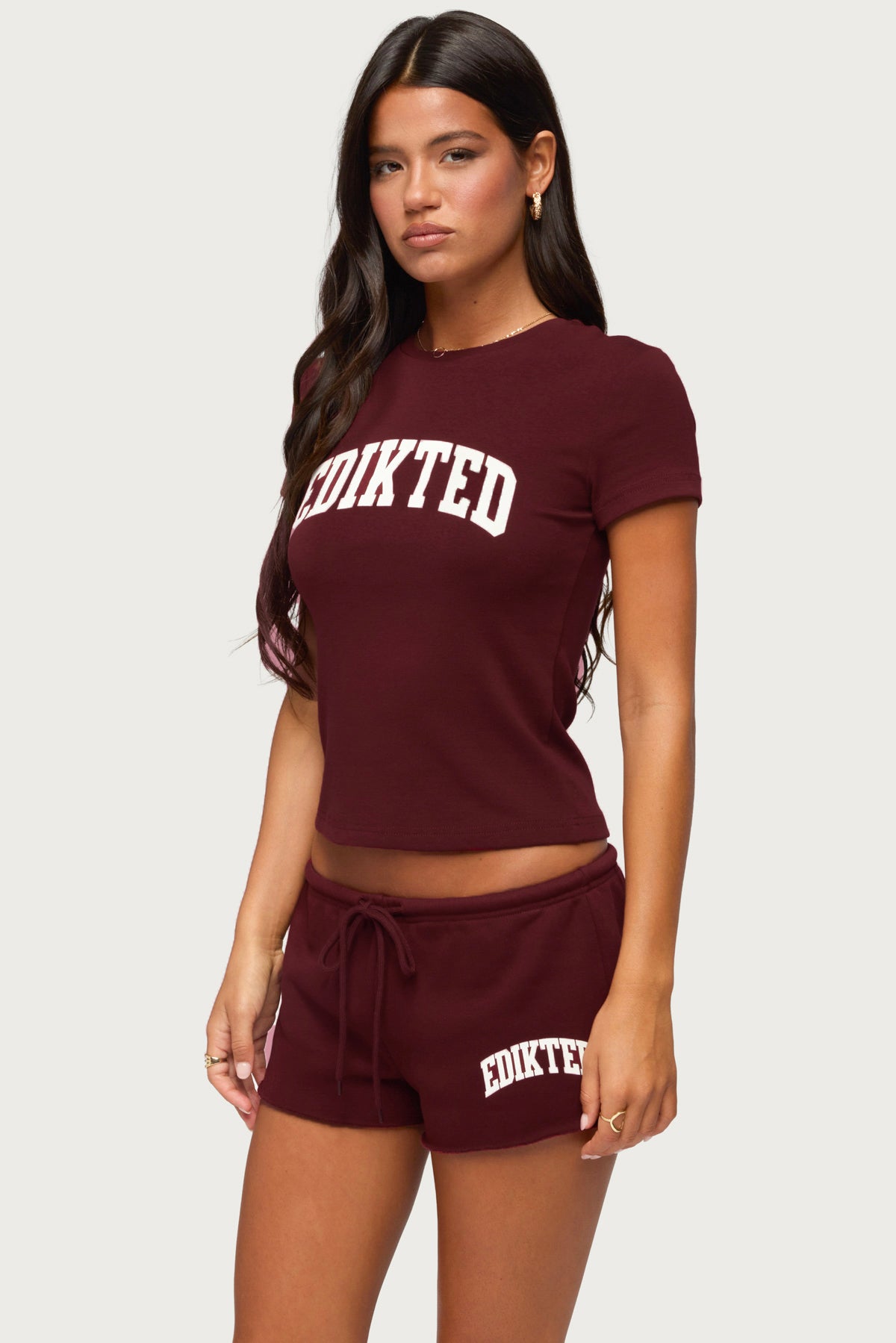 Sporty Babe Edikted T Shirt - Image 3