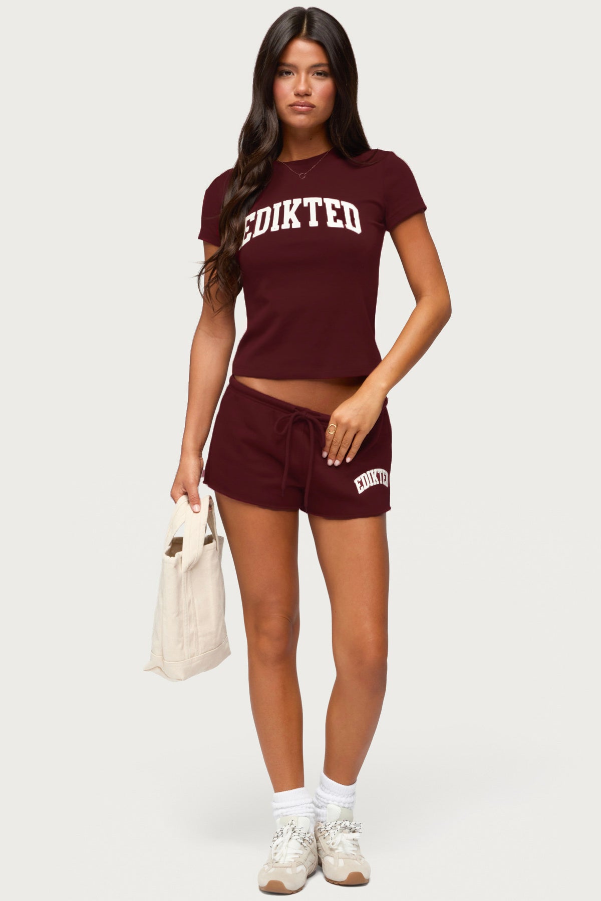 Sporty Babe Edikted T Shirt - Image 2