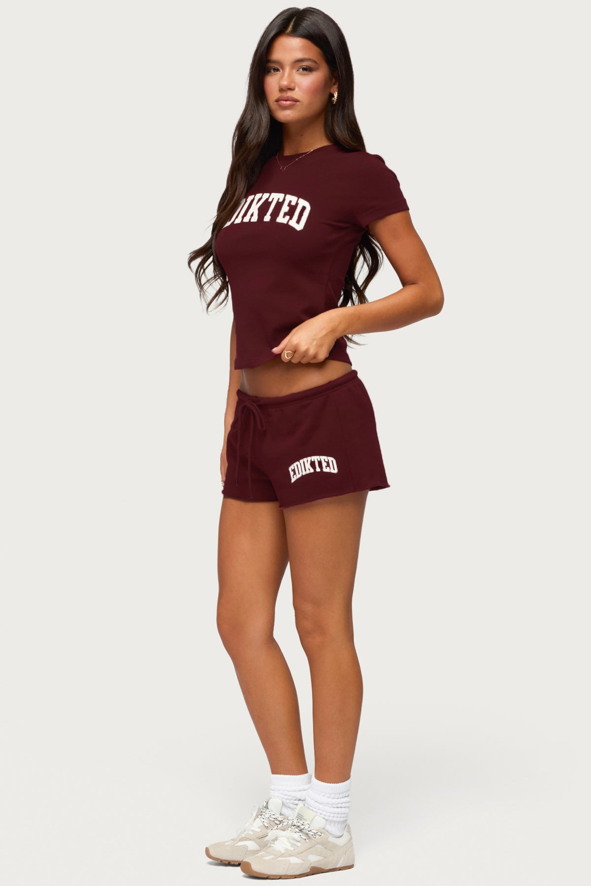 Sporty Babe Edikted T Shirt - Image 4
