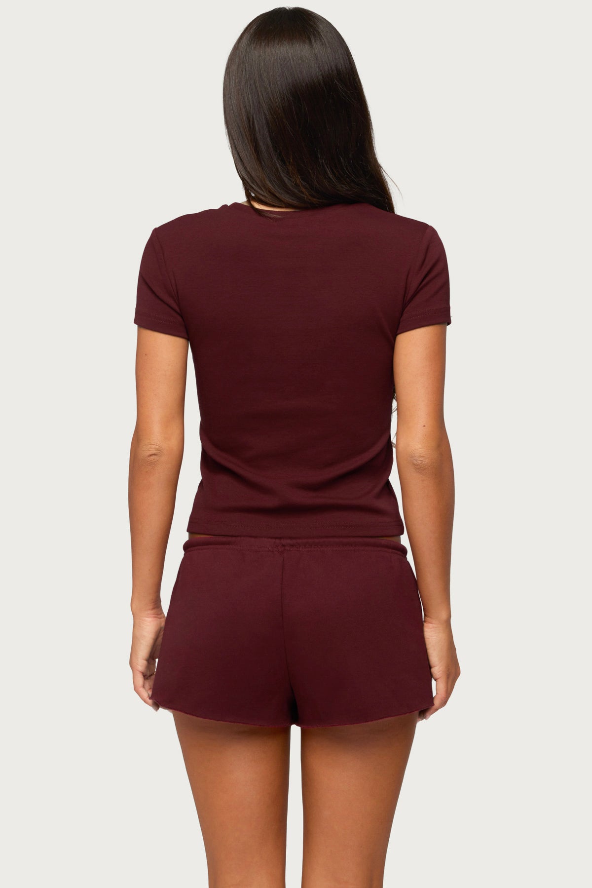 Sporty Babe Edikted T Shirt - Image 5