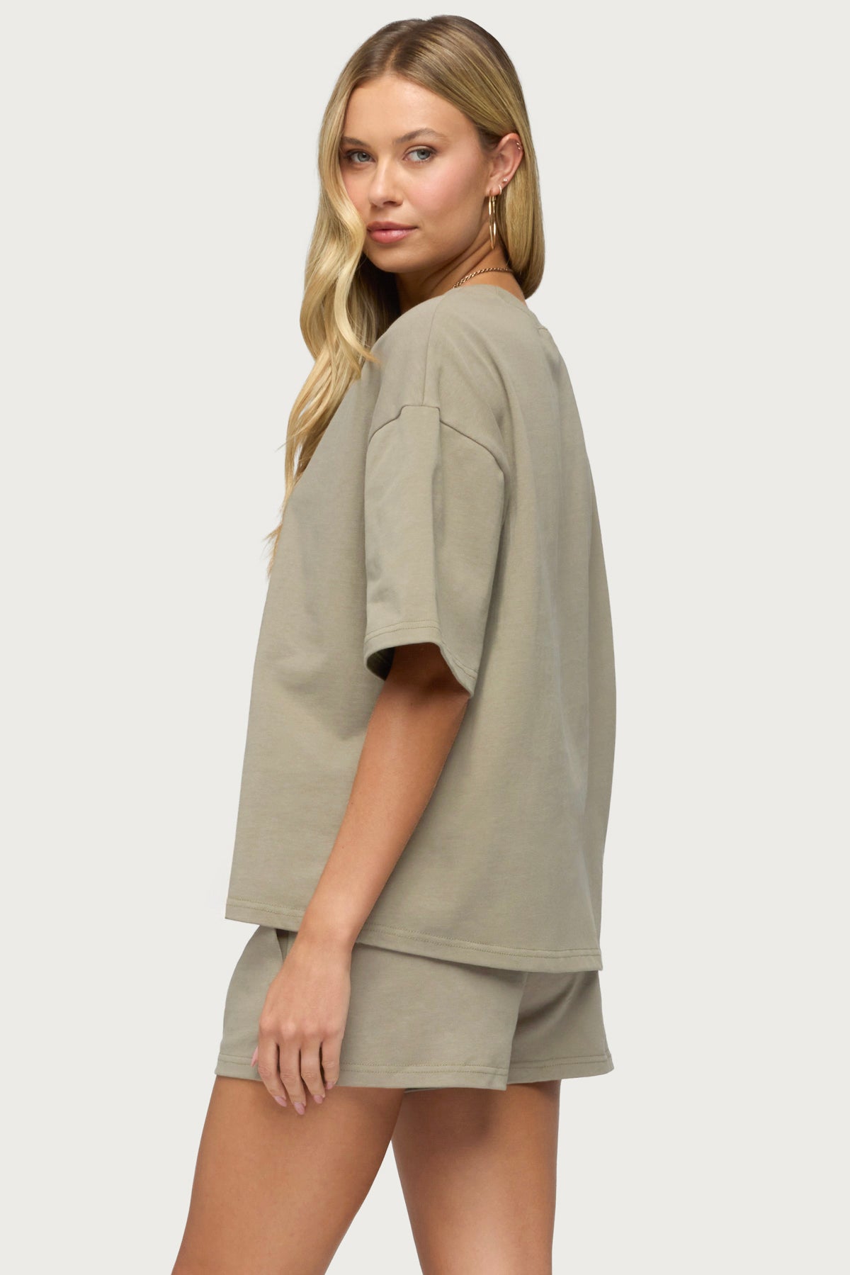 Cecilia Oversized T Shirt - Image 3