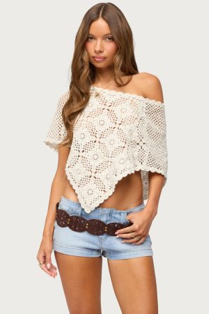 Lilianna Scalloped Crochet Poncho